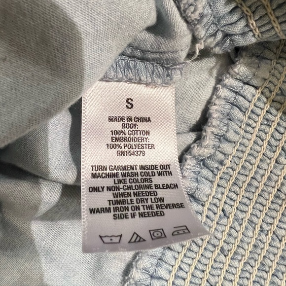 Aeropostale Light Blue Chambray Scalloped Hem Floral Embroidered Shorts - Picture 3 of 10